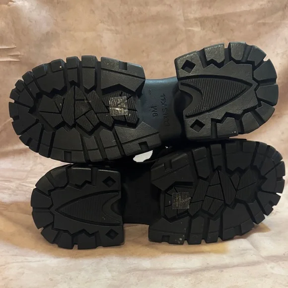 Dolls Kill Sandal Platforms - Picture 4 of 4